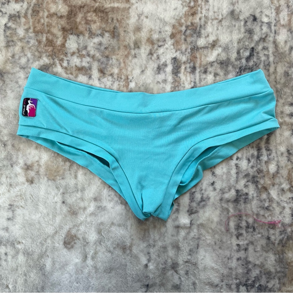 Bad kitty polefit Brazil shorts M